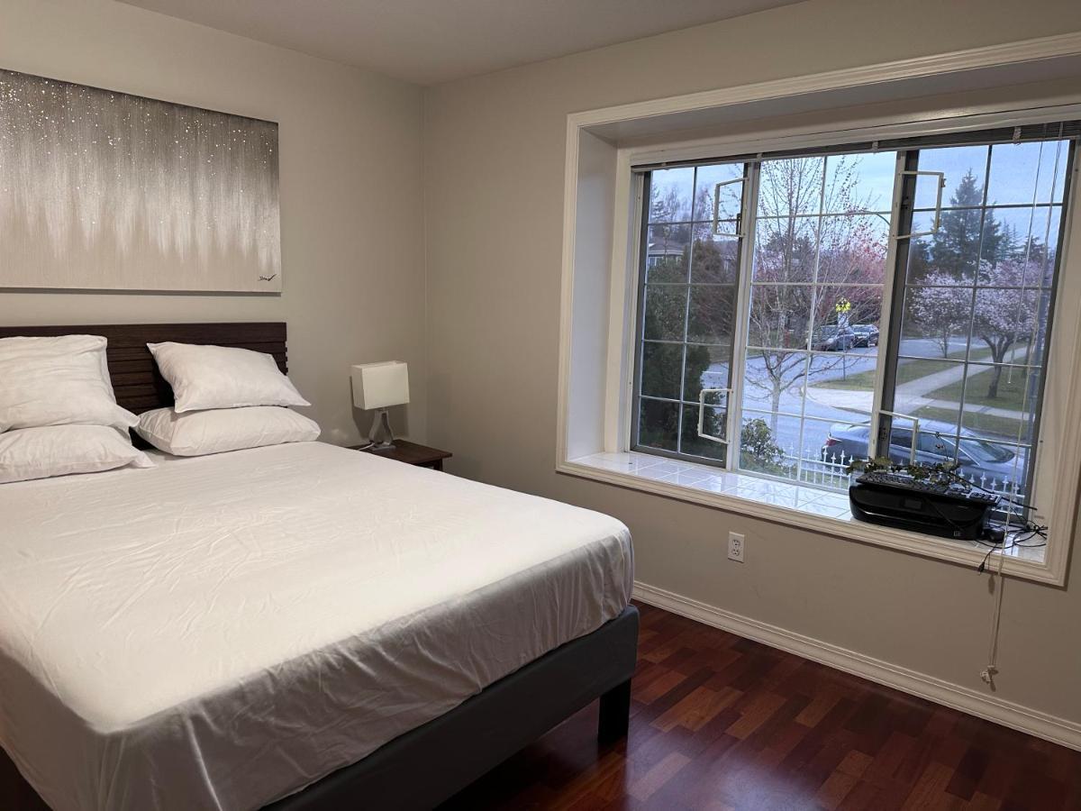 C And D Cozy Bedroom Vancouver Extérieur photo